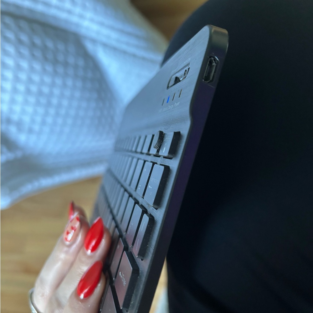 ARTECK KEYBOARD - Picture 5 of 5